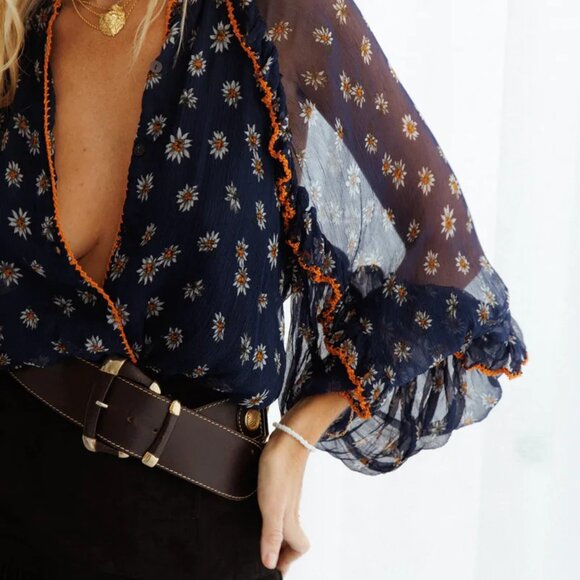 Chasing Unicorns A New Day For Love Silk Blouse - Daisy, M, NWOT - Picture 3 of 8